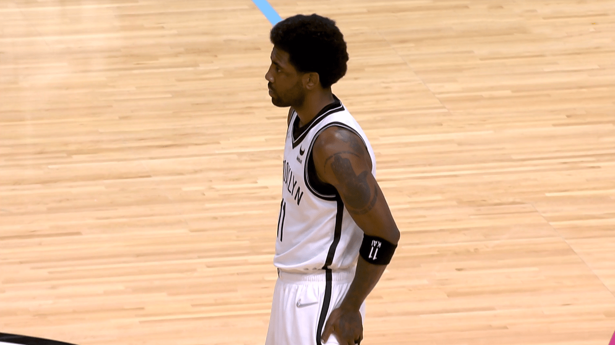 今夜欧篮联焦点战，里尔手感冰凉，更衣室稳定，轮换策略成焦点(夜语霓虹全文免费阅读)